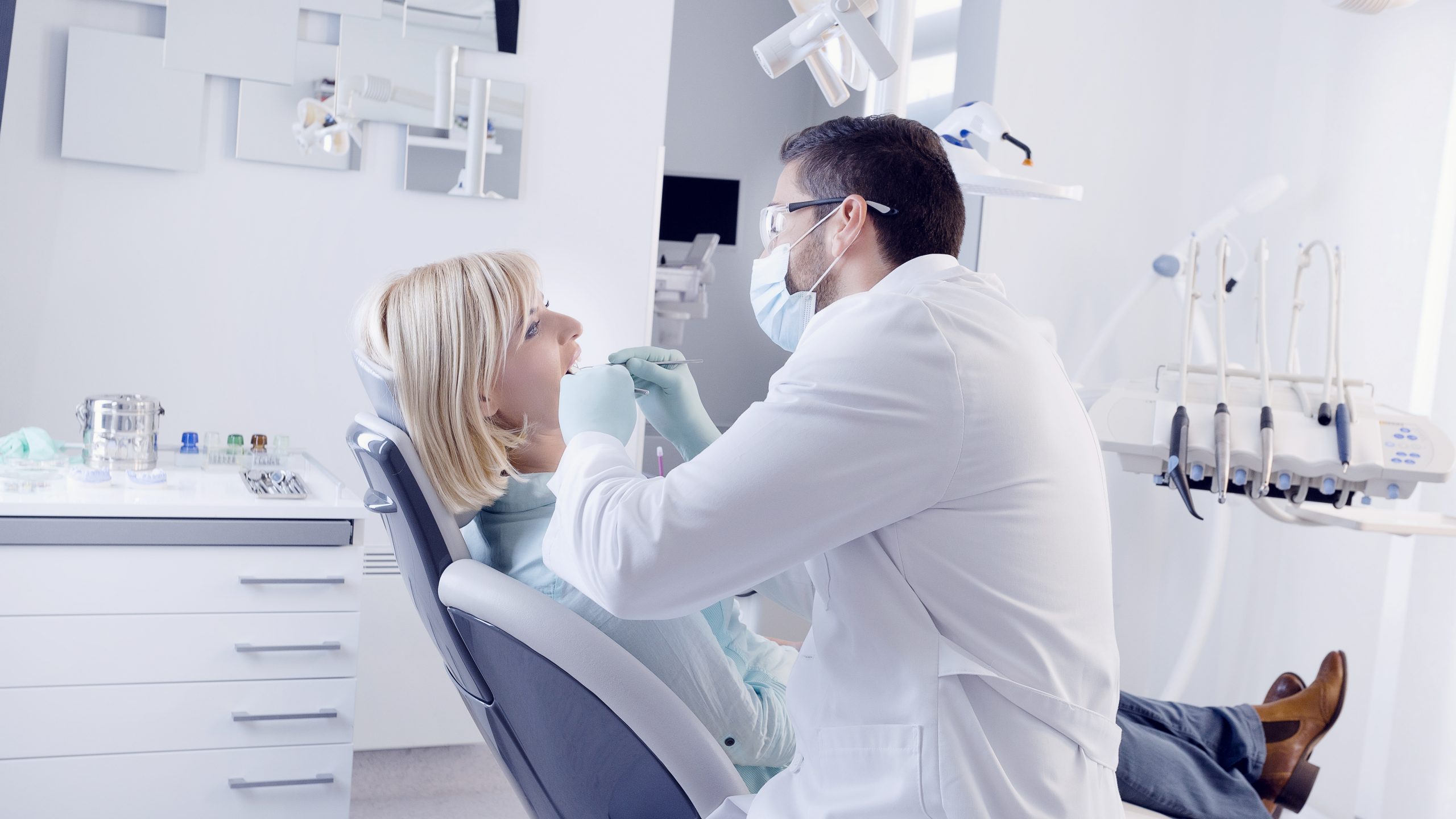 Dentist in Castaic, CA