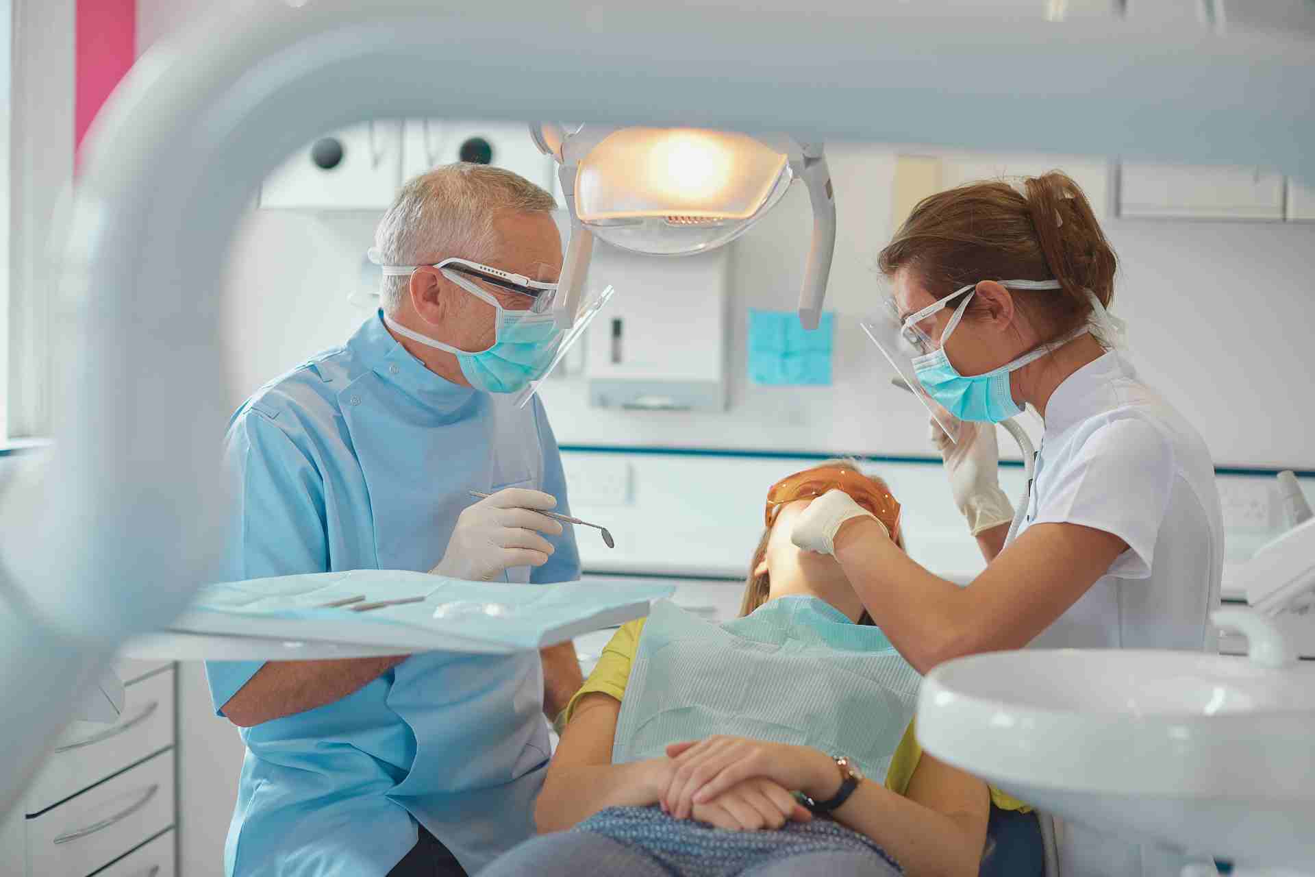 Dentist in Castaic, CA